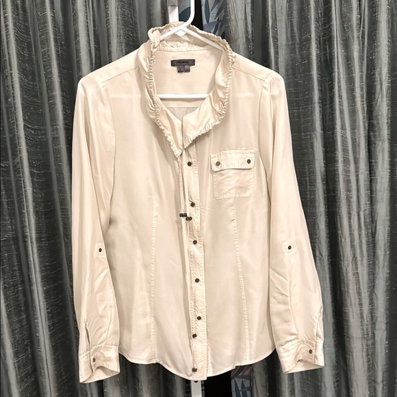 Premise Off White Button 100% silk Size Medium EUC Blouse - Picture 1 of 5